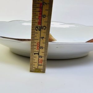 Elegant fiskfat med naturinspirerad design – 20 cm