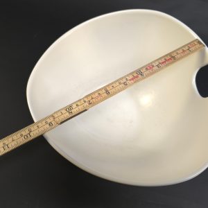 Stilsäker och tidlös skål från Höganäs