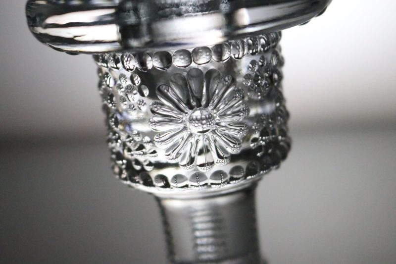 LJUSSTAKE "DAISY" ROLF SINNEMARK FÖR KOSTA BODA GLASBRUK