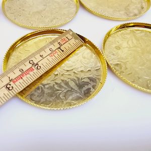 13st Exklusiva guldfärgade underlägg – Perfekt för festliga tillfällen!