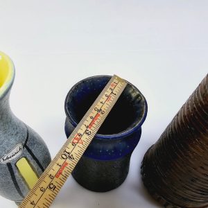 Vackert set med tre unika keramiska vaser – Scheurich och rustik design