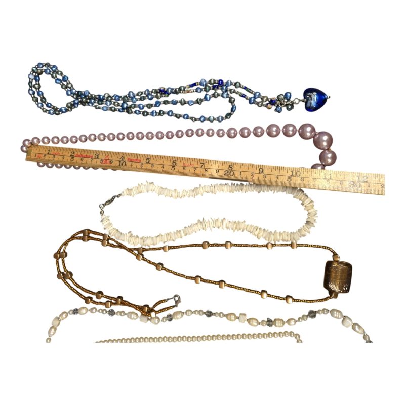 Charmigt set med 7 halsband – Unik mix av stilar och material