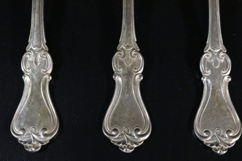 Antikt Set med Nysilverskedar – GAB Gense Olga, 22 cm