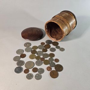 Näverskål,Lockask,Näverask,Träask med utländska mynt