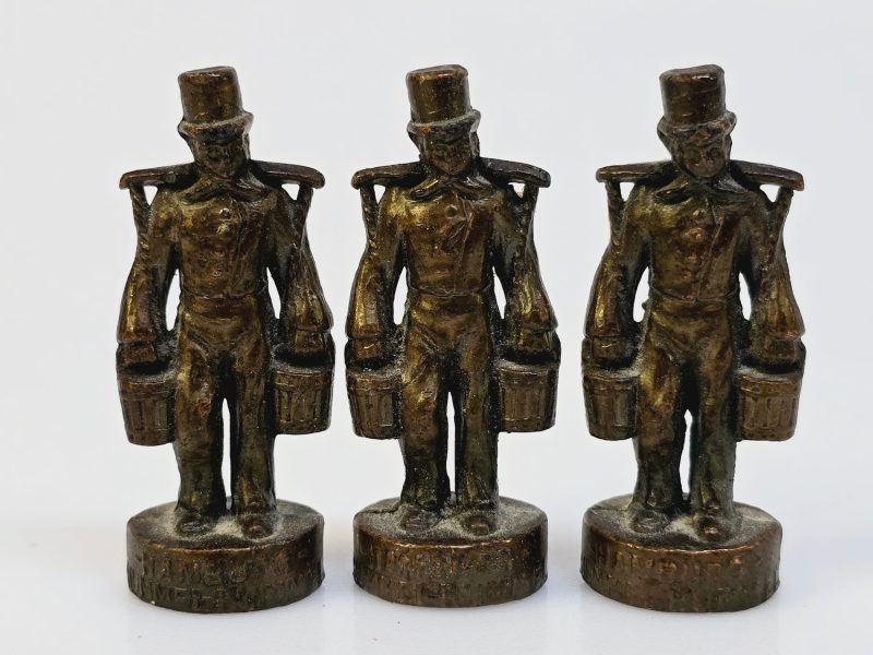 Tre Små Figurer i Brons – "Mors" – Historisk Samlingsdetalj