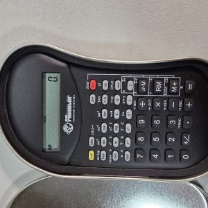 Miniräknare i plåtask