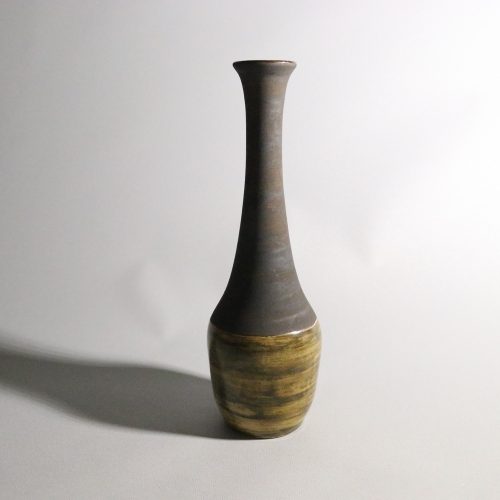 Elegant handdrejad keramisk vas, ca 25 cm – Unik konstnärlig design
