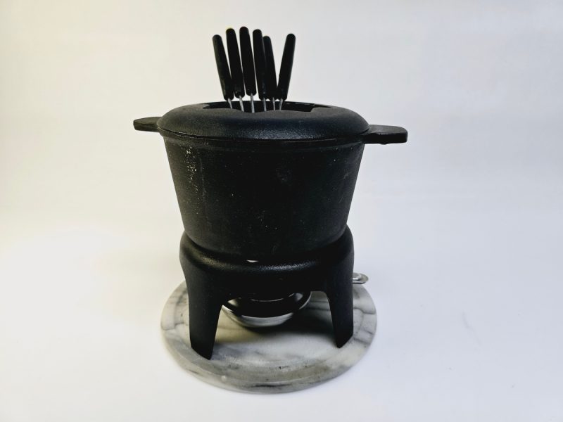 Fondue-set i gjutjärn med tillbehör – robust och klassiskt