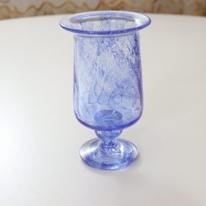 Lila vas på fot, 14cm
