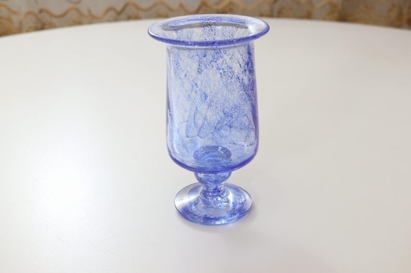 Lila vas på fot, 14cm