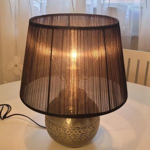 Handmålad Mjölkglasvas – 21 cm, Elegant och Unik
