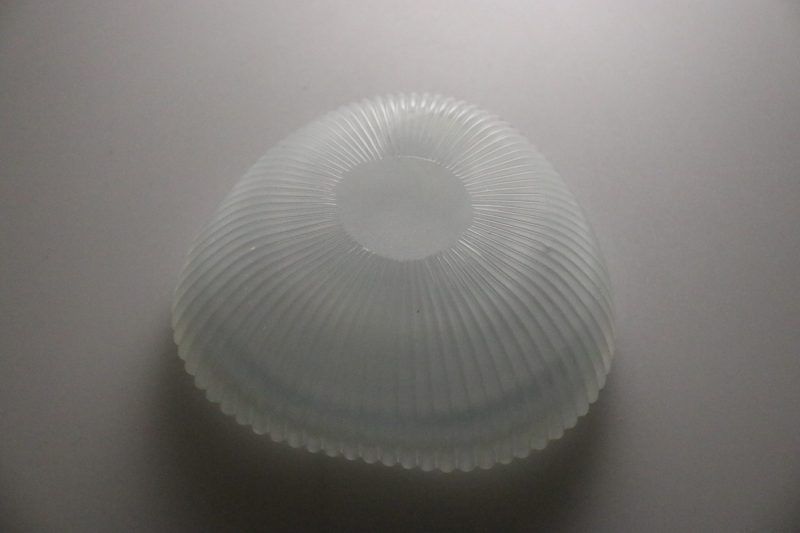 Skål med refflad design, frostad