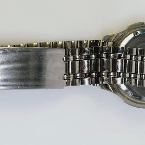 Seiko Quartz-klocka med guldfärgad urtavla – Stilren och Klassisk