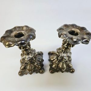 Antika ljusstakar i klassisk barockstil – 17 cm höga