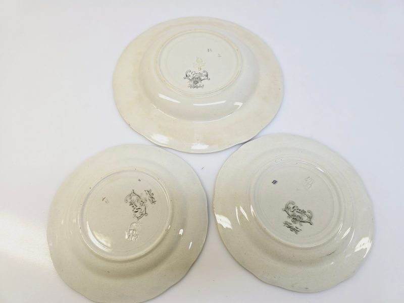 Vackert set av tre tallrikar från Rörstrand – "Greta", 23,5 cm i diameter