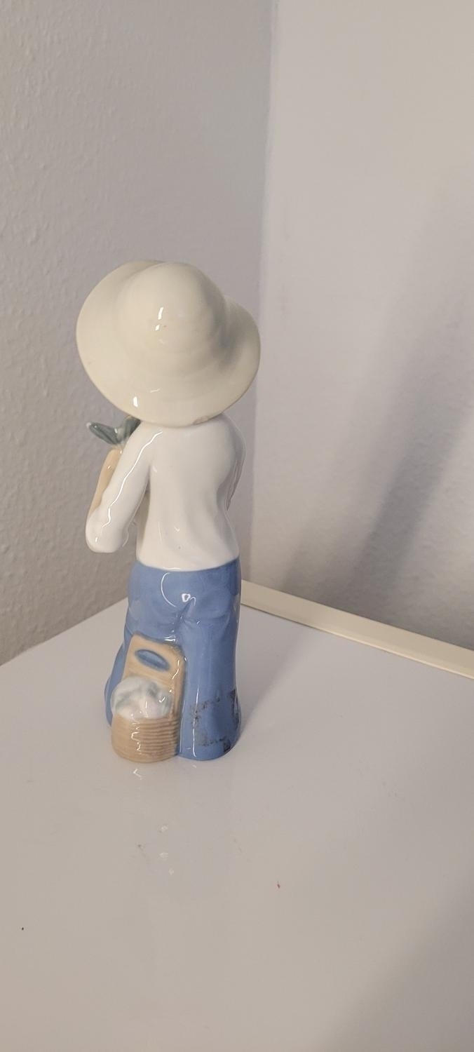 Pojke med fisk, Casades Spain, figurin, 18cm
