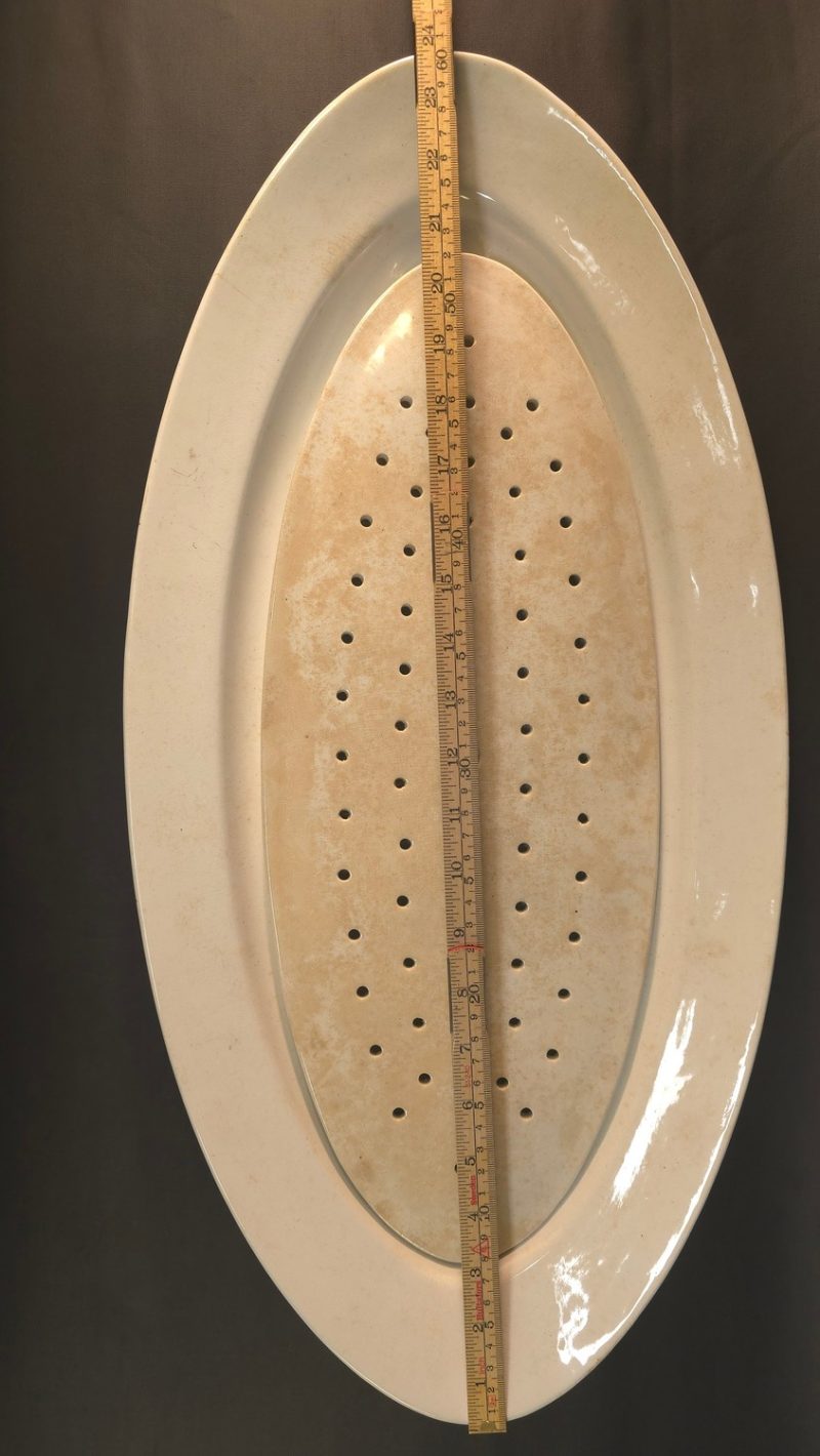Elegant serveringsfat från Rörstrand med hålad insats, 60 cm