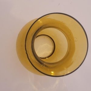 Kupol till oljelampa, gul färgat glas
