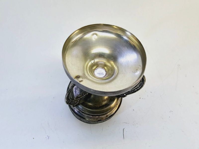 Elegant Vintage Metallskål från Queen City Silver Co. – En Sällsynt Samlarpärla
