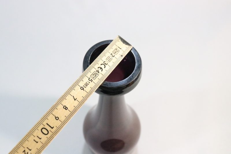 Glasvas i lila, 27cm hög