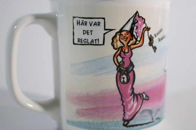 Charmig kaffemugg med humoristisk illustration – "Kerstin"