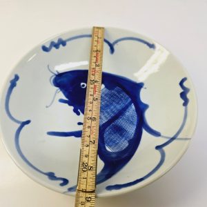 Handmålad skål med fiskmotiv – Japansk stil