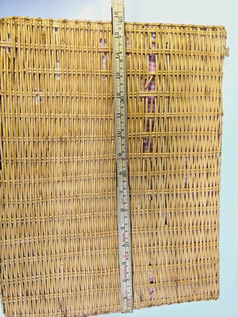 Charmig Vintage Korgväska med Rutig Inredning - 30x40x16 cm