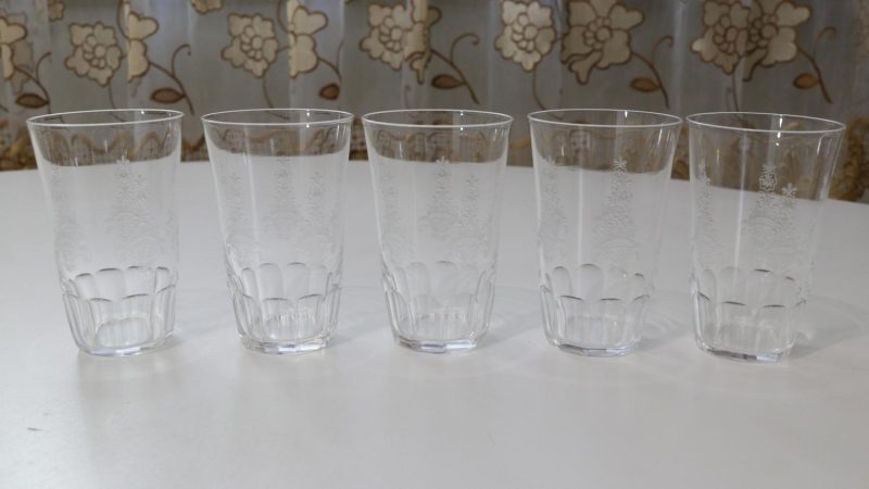 Glasservis med graverad dekor - 5st