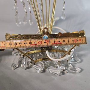 VÄGGLAMPETT, Mässing med glasprismor, 1900-talets andra hälft