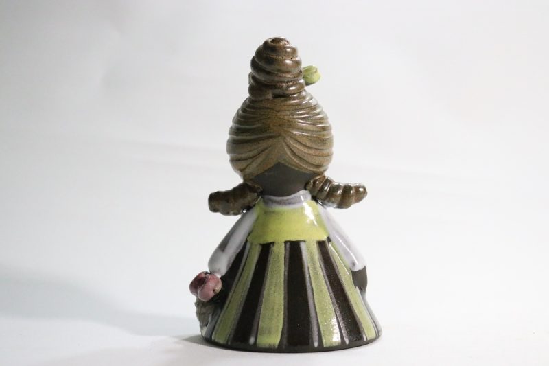 Handgjord Figur – Flicka i Klänning, 14 cm