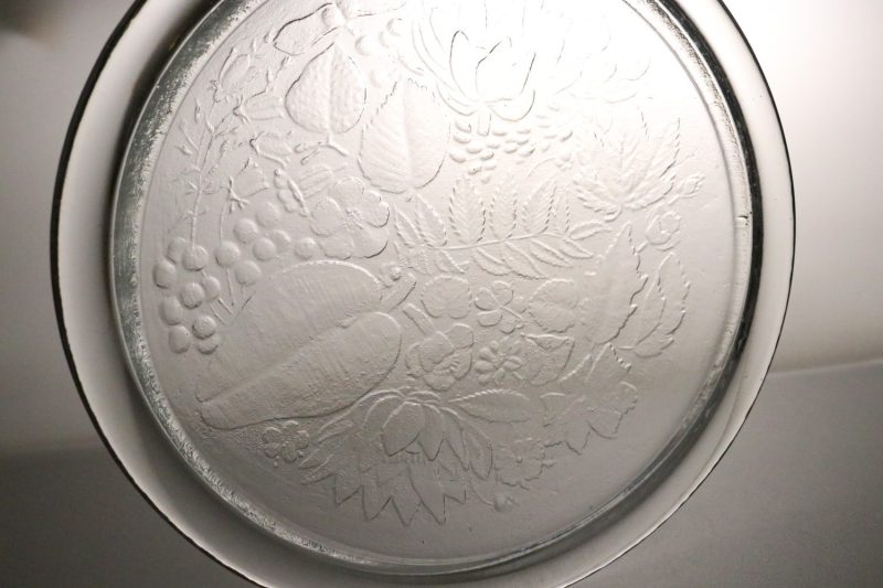 Uppläggningsfat, glas, "Garden" Kosta Boda - Ann Wärff - 30cm
