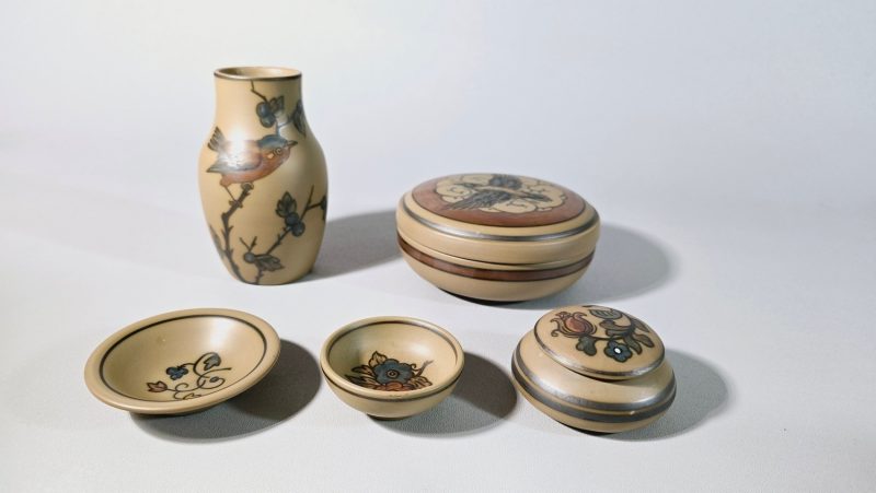 5 delar, L Hjort, glaserat stengods, Bornholm, Danmark, 1900-talets andra hälft