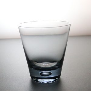 Elegant Glas Tumbler – 11 cm Hög, Stilren Design