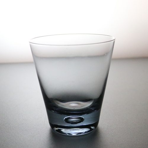 Elegant Glas Tumbler – 11 cm Hög, Stilren Design