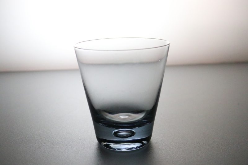 Elegant Glas Tumbler – 11 cm Hög, Stilren Design