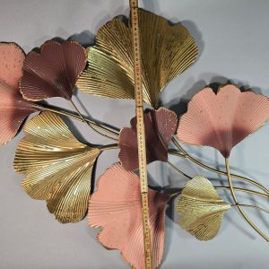 Väggskulptur från MIO. Metall, Bredd 62 cm, höjd 90 cm - Ginkgo Biloba bladgren