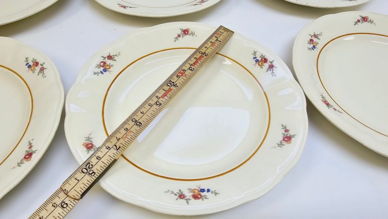 Elegant set med 6 assietter från Rörstrand, ca 20,5 cm