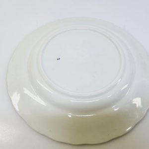 Vintage tallrik med romantiskt landskapsmotiv – ca 25 cm i diameter