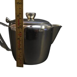 Elegant tekanne i rostfritt stål – tidlös design för ditt hem