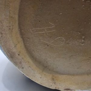 Unik Keramisk Kruka med Bladmönster, D 23,5cm