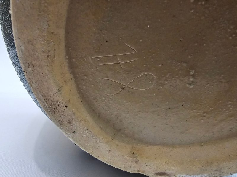 Unik Keramisk Kruka med Bladmönster, D 23,5cm