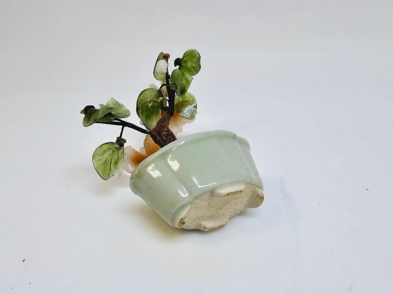 Exklusiv handgjord bonsai med porslinsblommor – unik dekoration i klassisk stil!