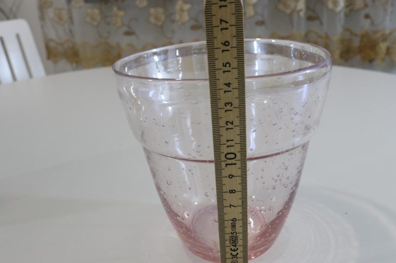 Krukor i glas med luftbubblor, Rosa, H= 14,5cm D= 14cm