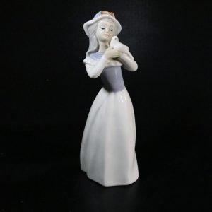 Tengra Porslin Figurin "Flickan med duvan" Valencia Spanien - 24cm