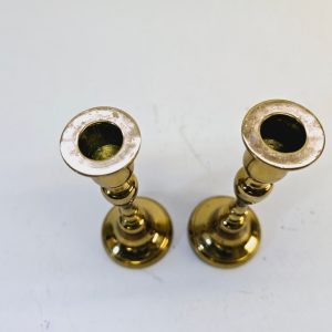 Eleganta Ljusstakar i Mässing – Klassisk Design från Rydéns Malm