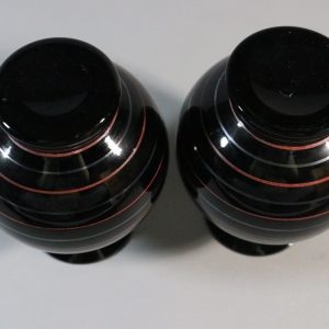 Ett par klotvaser i svart färgat glas, Art deco