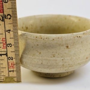 Handgjord keramisk skål, 4 cm hög
