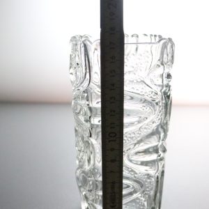 Texturerad Glasvas – 17 cm Hög, Skulptural Design