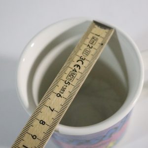 Charmig kaffemugg med humoristisk illustration – "Kerstin"