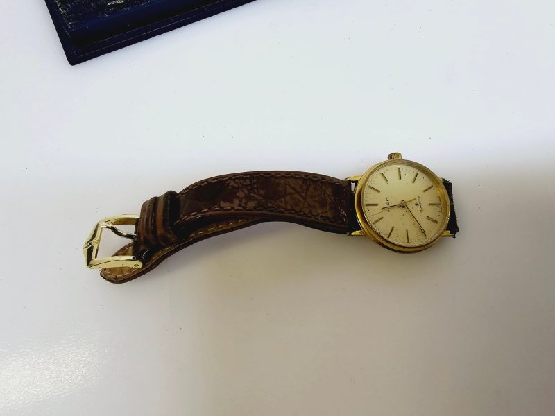 Elegant vintageklocka från FACIT – Swiss Made Quartz